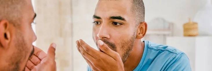 علت بوی بد تنفس